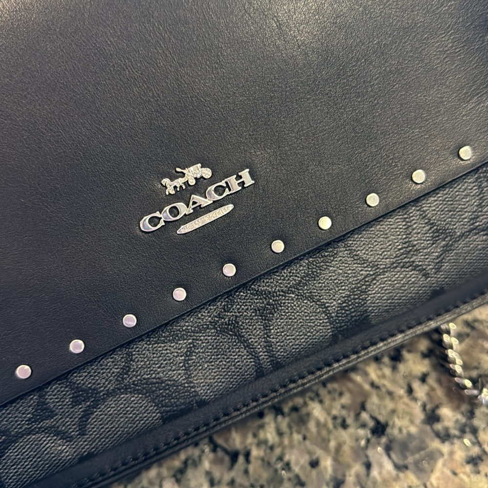Coach Crossbody - Picture 5 of 8